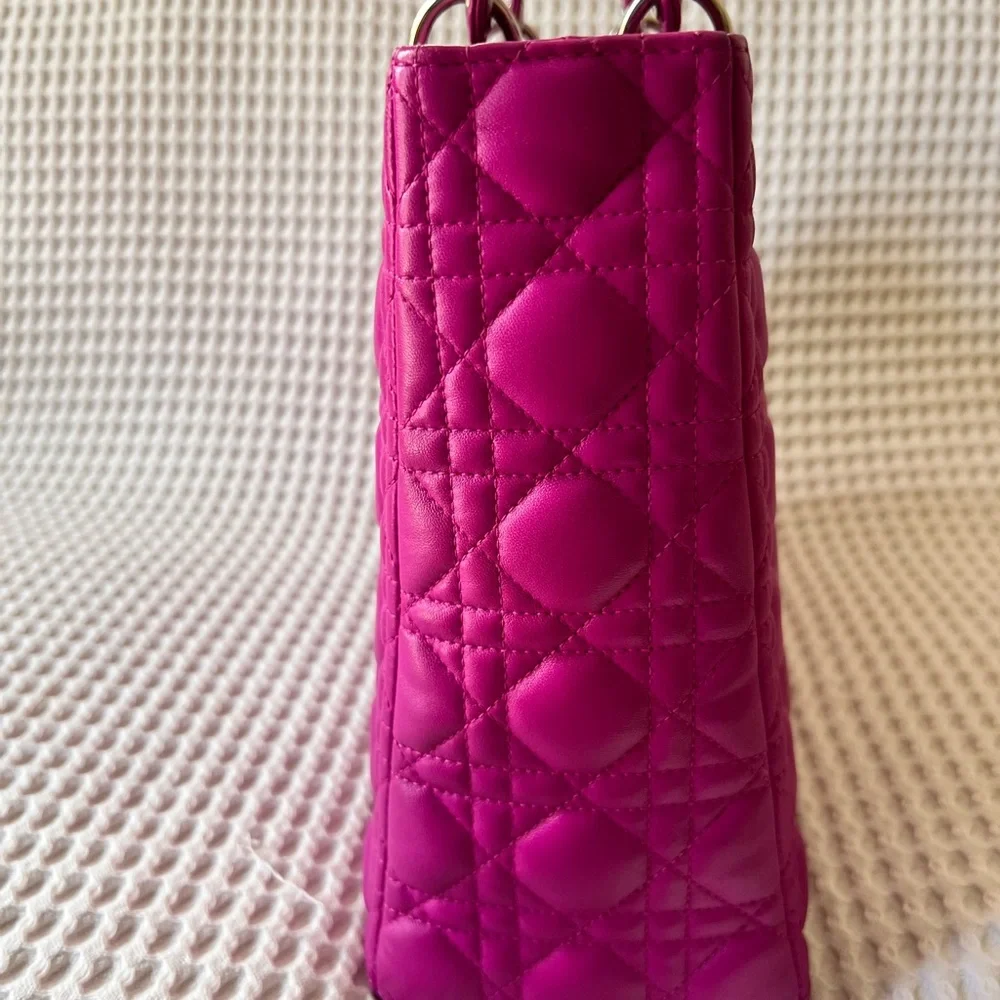 Pink Lady Dior - Picture 6 of 10